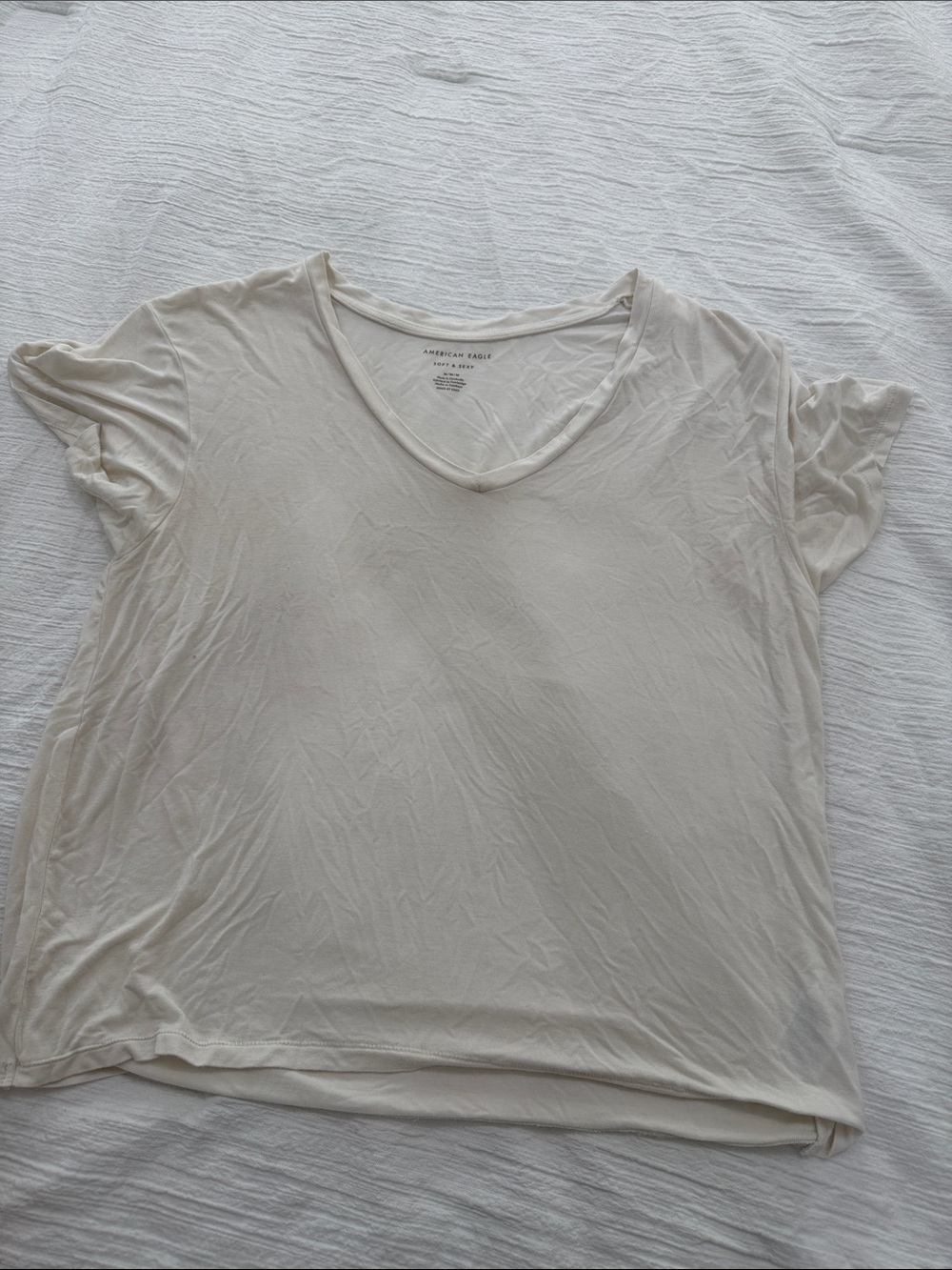 American Eagle Outfitters Women’s Cream V-Neck Short Sleeve Tee